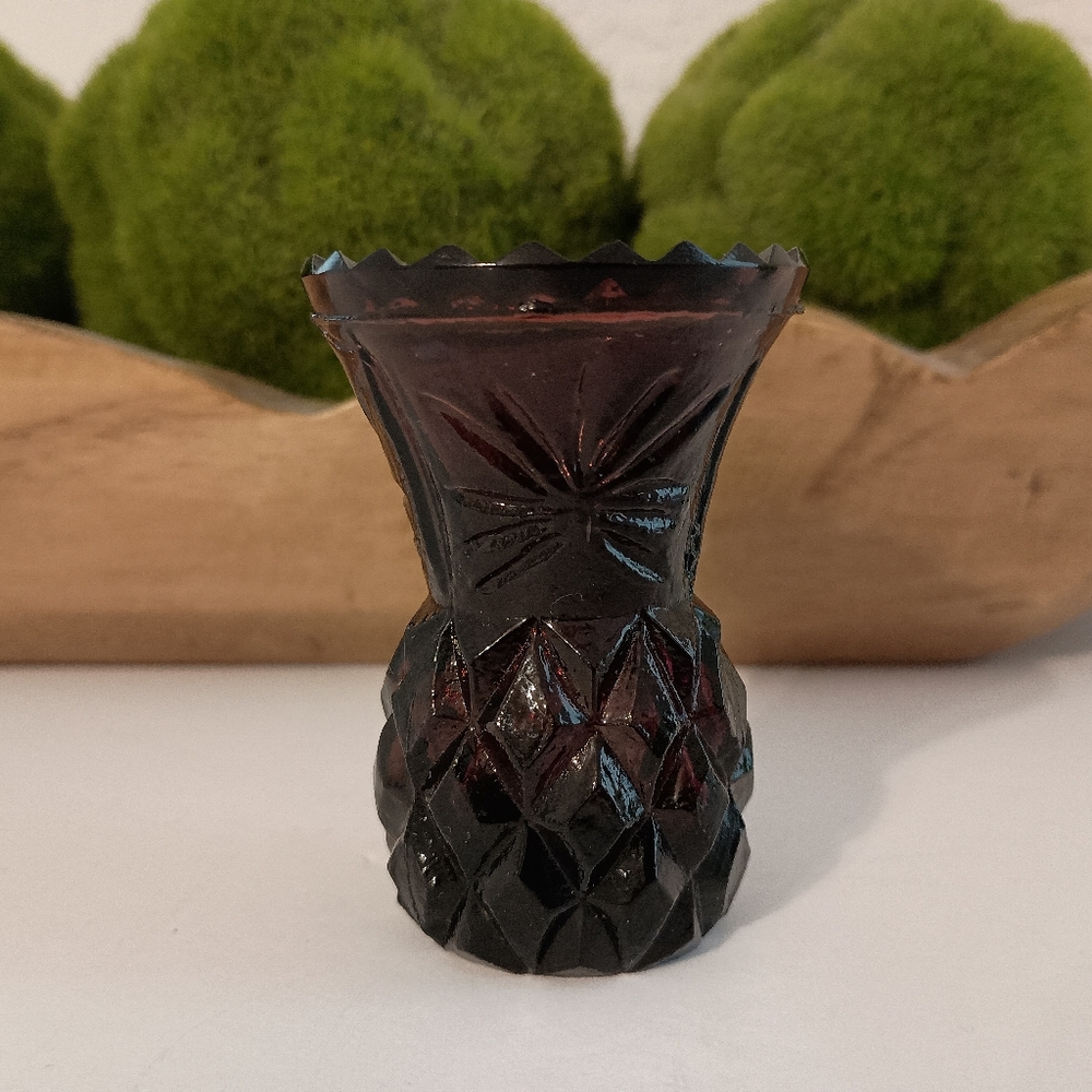 Vintage Amethyst Purple Glass Sawtooth Edge Toothpick Holder Pineapple